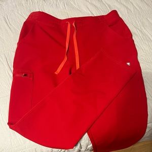 FIGS technical collection RED scrub pants M